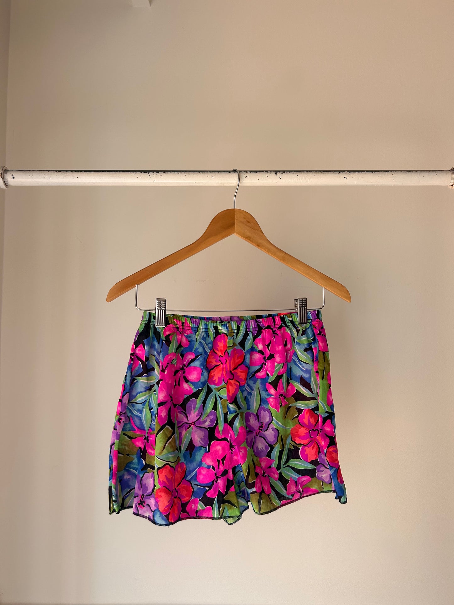 floral shorts